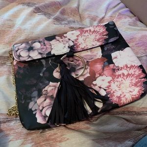 Floral clutch